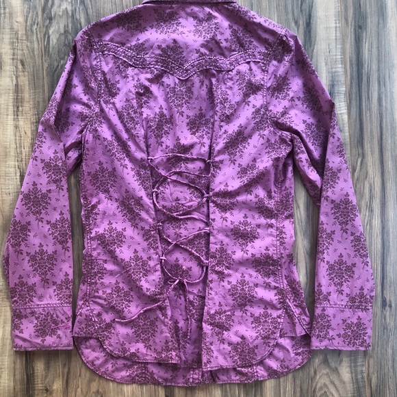 Medium Women’s Ryan Michael Button Up - Picture 7 of 7